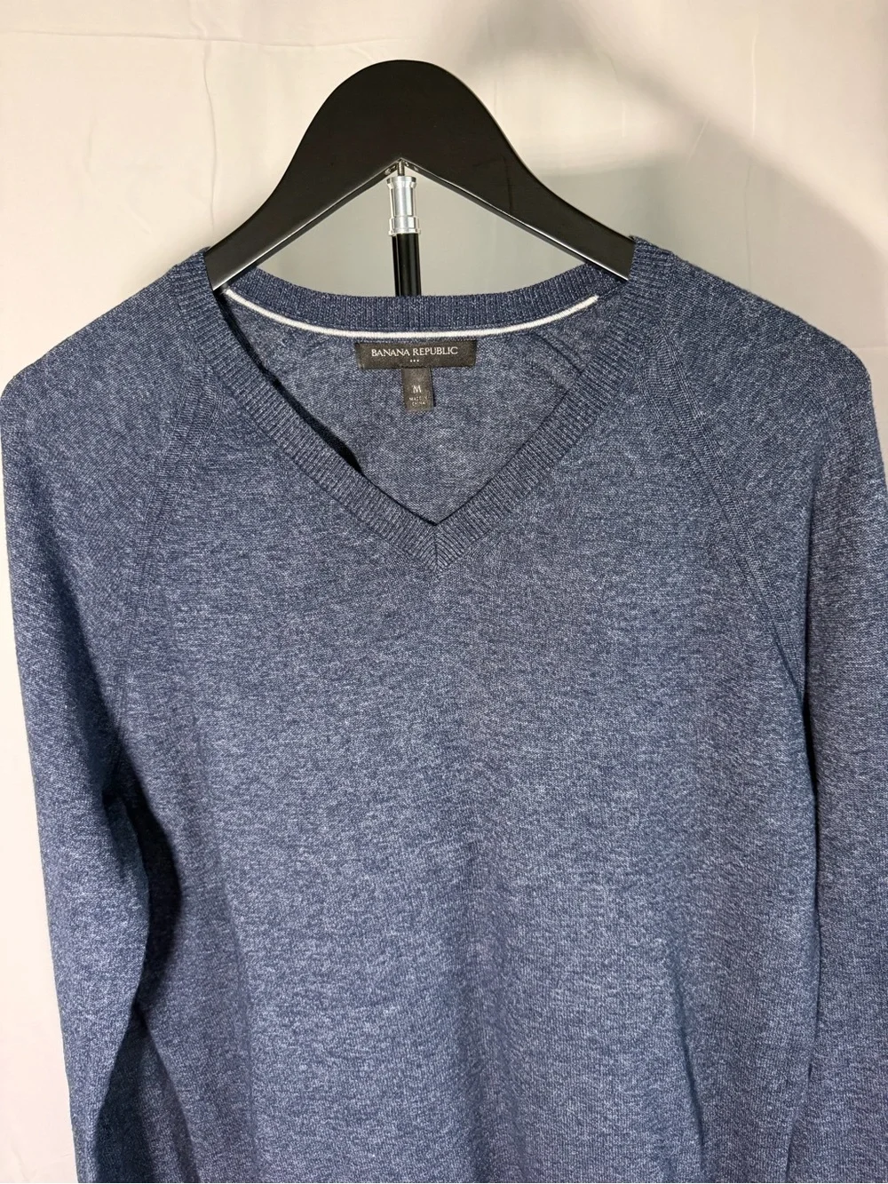 Banana Republic Men's V-Neck Sweater in Slate Blue